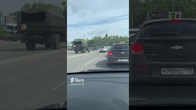 В Рязани много грузовиков с военными  Рязань, Военные trucks with military personnel, Ryazan, Россия