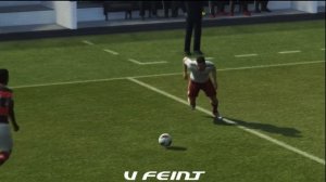 PES 2013 Tricks & Skills Tutorial - All Feints