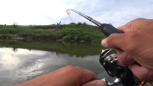 КЛЮЁТ ТОЛЬКО ЗАКИНЬ! РАЗНОРЫБЬЕ! ЭТО ЖОР! Рыбалка на спиннинг 2023. смотреть онлайн