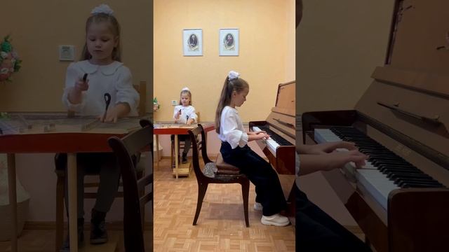 Слесарчук Анна и Мария. С. Майкопар «Вальс»