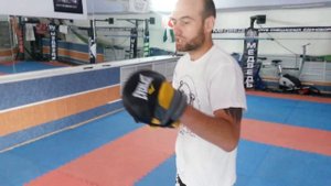 Как правельно держать лапы!!! 1 урок