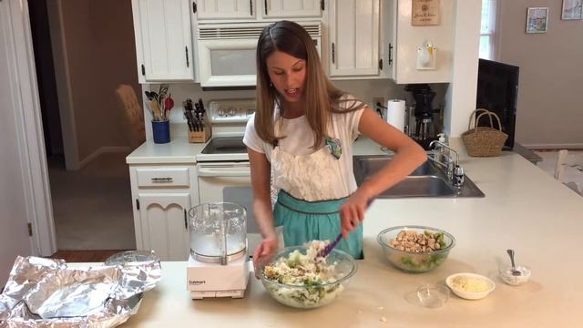 Chicken and Broccoli Cauliflower Rice Casserole смотреть онлайн