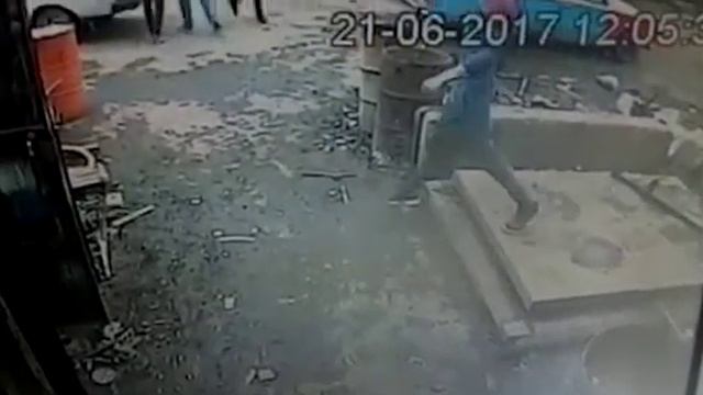 ВИДЕО Ессентуки кража строиматериалов 1 смотреть онлайн