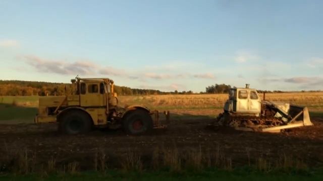 Советский трактор K-700 КИРОВЕЦ против всех _ Soviet tractor K-700 KIROVETS against all смотреть онлайн