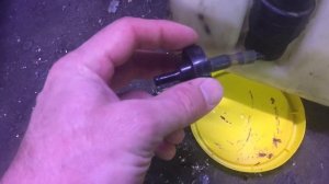 Бочёк омывателя больше не течёт!!!новое крепление