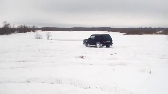 Покатушки Нива 3х дверка и Geely Emgrand x7 смотреть онлайн