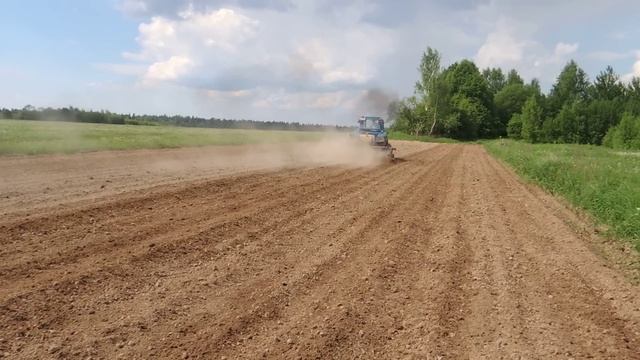 обработка картофеля мтз-82 кон-2,8 с "ежиками" смотреть онлайн