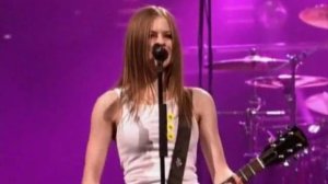 Avril Lavigne - Naked (Live)