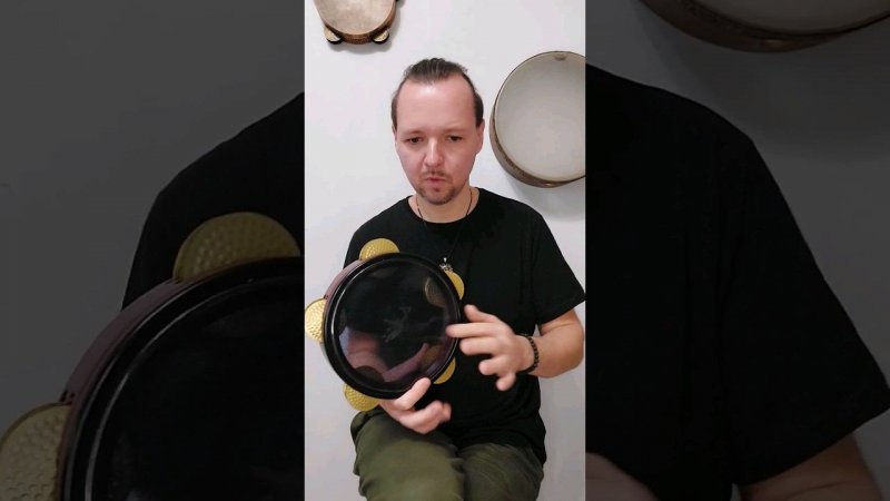 Ливанский рик от Nakhle percussion с пластиковой мембраной и техника split-fingers в правой руке