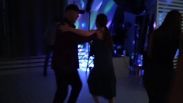 Hustle/bachata party Dec 25, 2021 Fabrika смотреть онлайн