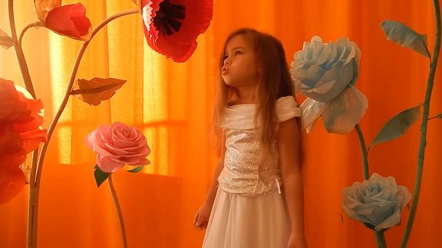 Стихотворение Алисы Голд "Говорил нерожденный малыш" читает Ковалева Татьяна, 6 лет смотреть онлайн