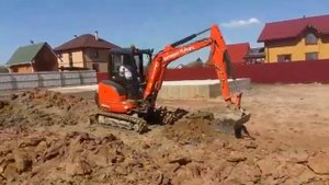 Мини экскаватор kubota kx101 в работе