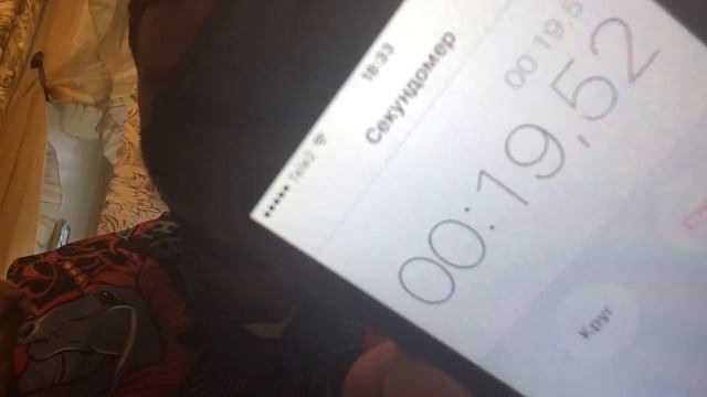 Bettor: А Вам слабо съесть сникерс за 40 секунд? смотреть онлайн