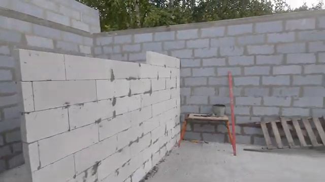 Строительство гаража. Перегородка из газобетона 100 мм