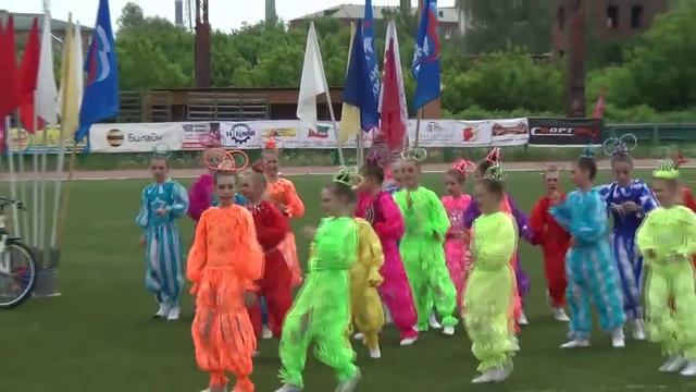 Танец "Карнавал" на празднике ВЕЛОЛЕТО 2012