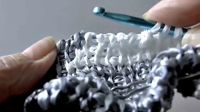 Коврик с 3D эффектом крючком. Тунисское вязание. Часть 1. Crochet 3D rug. Part 1.
