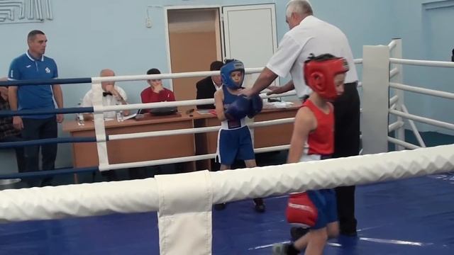 Мартынов Антон. Касимов 4 ноября 2016 детско-юношеский турнир по боксу. смотреть онлайн