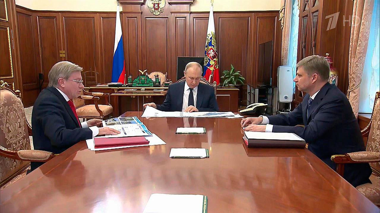 Президент провел встречу с министром транспорта и генеральным директором РЖД