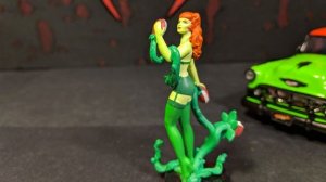 Jada Toys: DC Bombshells: Poison Ivy & 1957 Chevy Bel Air Metals Die Cast  Review