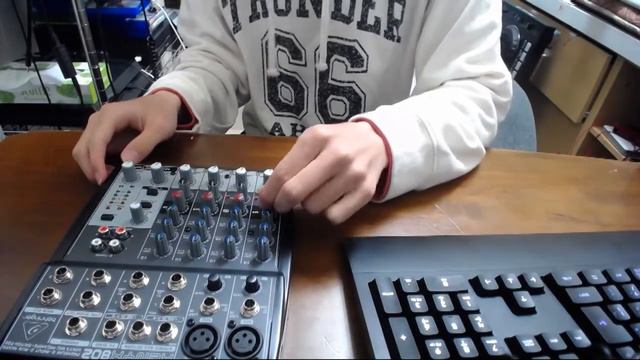 初めてのミキサー！ Behringer XENYX802がやって来た！ смотреть онлайн