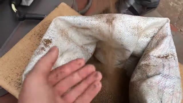 видео рассева на вибросите "ВИБРОМАШ" СВ 0,9 черемухи, сетка 0,315мм смотреть онлайн