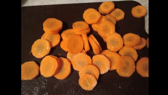 Морской окунь с овощами