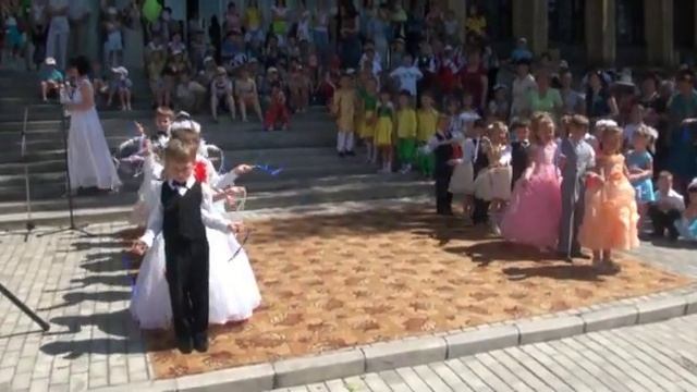 Праздник на главной площади в День Защиты Детей смотреть онлайн