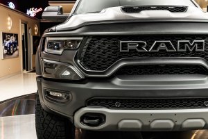 Полноразмерный спортивный пикап - Dodge Ram TRX 1500 2022 года