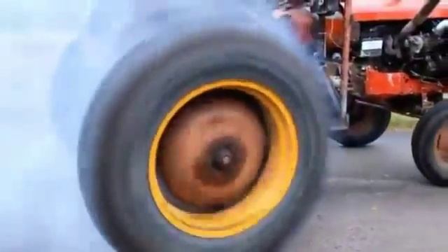 Трактор с движком от Вольво смотреть онлайн