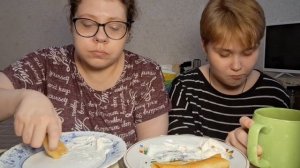 Мукбанг с дочей/Блины с мясом