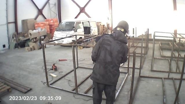 четвертый день на сборке и сварке стеллажей #сварка #сварщик #рдс #сваркаэлектродом #сваркаметалла
