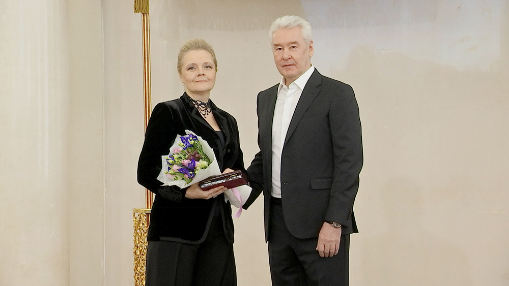 Журналист "ТВ Центра" получила награду "За безупречную службу городу Москве" / Город новостей на ТВЦ