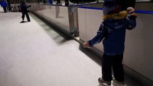 Первый раз на коньках. Городской открытый каток Patinoire Victor-Pepin
