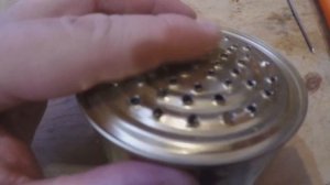 Лайфхак . Рыбочистка из консервной банки своими руками.