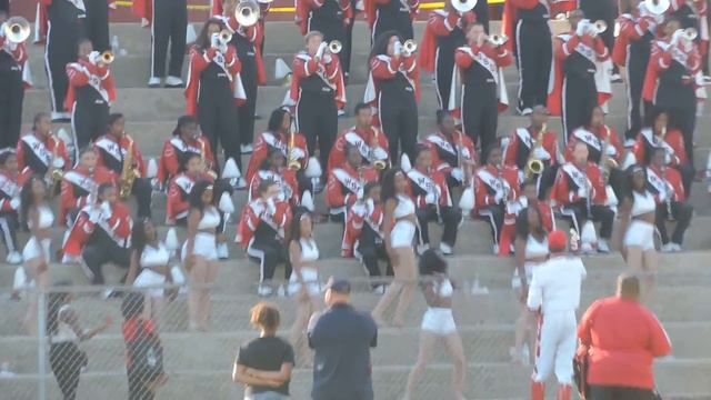"Pretty Brown Eyes" - Winston- Salem State University Red Sea of Sound Marching Band 2015 смотреть онлайн