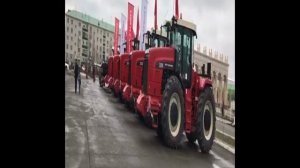 Наглядная демонстрация с/х техники в Республике Казахстан на площади им. Н. Назарбаева