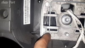 Как снять подушку безопасности на Пежо 308.