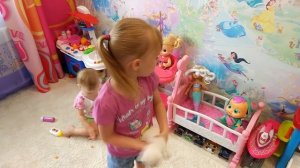 Аня Нашла Маленького КОТЕНКА! Что Скажет МАМА?