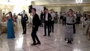 подарочный флешмоб на свадьбу