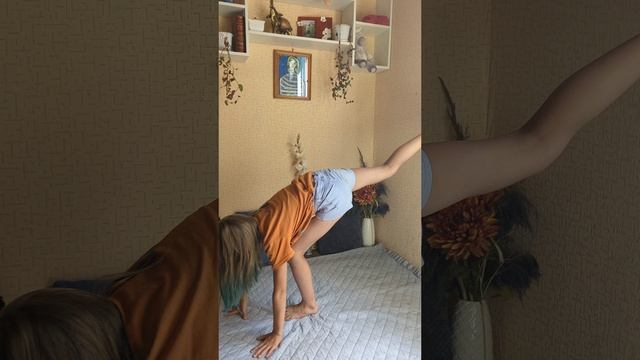 Marta fun yoga. Человек на шпагате. Видеозаписи без названия мама. Видеозаписи без названия детское. Marta_fun_Yoga слив.