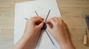 Простое круглое дно из газетных трубочек. Плетение из газет.