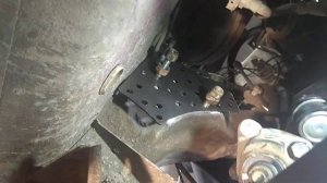 Усиление места крепления со стороны рулевой колонки на Ниве.mp4