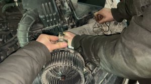 Замена вентилятора печки Пежо 3008 | Не дует печка, холодно в Пежо 3008