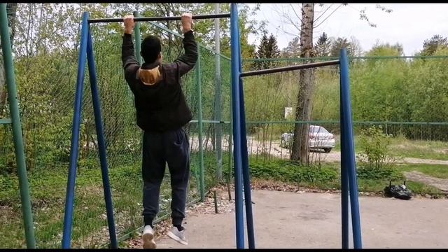 Как не надо подтягиваться! Делай правильно! Никогда не помогайте себе ногами! смотреть онлайн