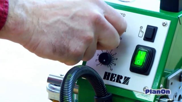 PlanOn: самоходный аппарат для сварки внахлест технических ПВХ-тканей горячим воздухом смотреть онлайн