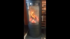 Как горит печь-камин  СОФИЯ 552 XL