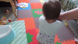 Ребенок в 10 месяцев первый раз пошёл!