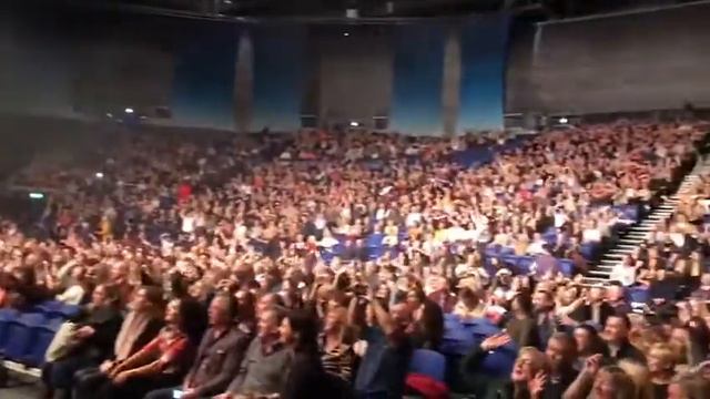 The Swing Cats perform at the 3 Arena Dublin December 2018 смотреть онлайн