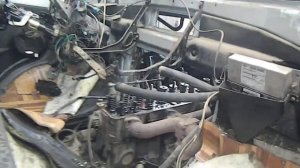 ремонт Валдая.добираемся до двигателя ,без снятия с машины.