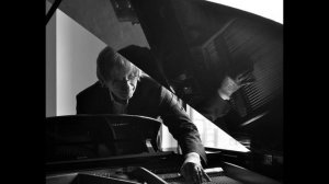 Georg Friedrich Haas - Finale (for flute solo) (2004)